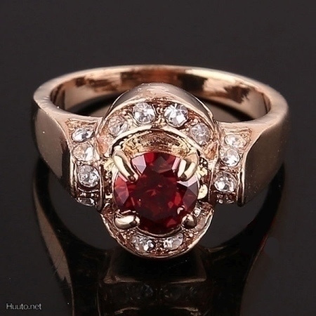 52 .. 14k kulta Duble Fashion Ruby / Crystal Kaunis . Sormus