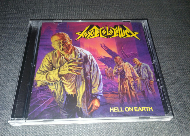 Toxic Holocaust - Hell on Earth