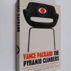 Vance Packard : The Pyramid Climbers - pikkukuva 1