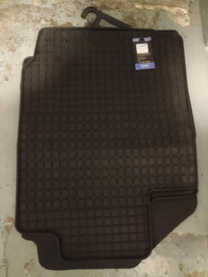 Uusi Toyota Corolla Petex lattiamattosarja