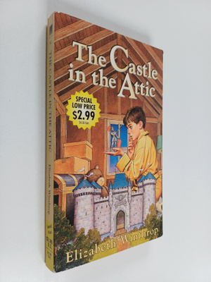 Elizabeth Winthrop : The Castle in the Attic