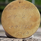 Kullanvärinen Vaakuna merkki 40 Luvuilta. Halkaisija - 24 mm - pikkukuva 3