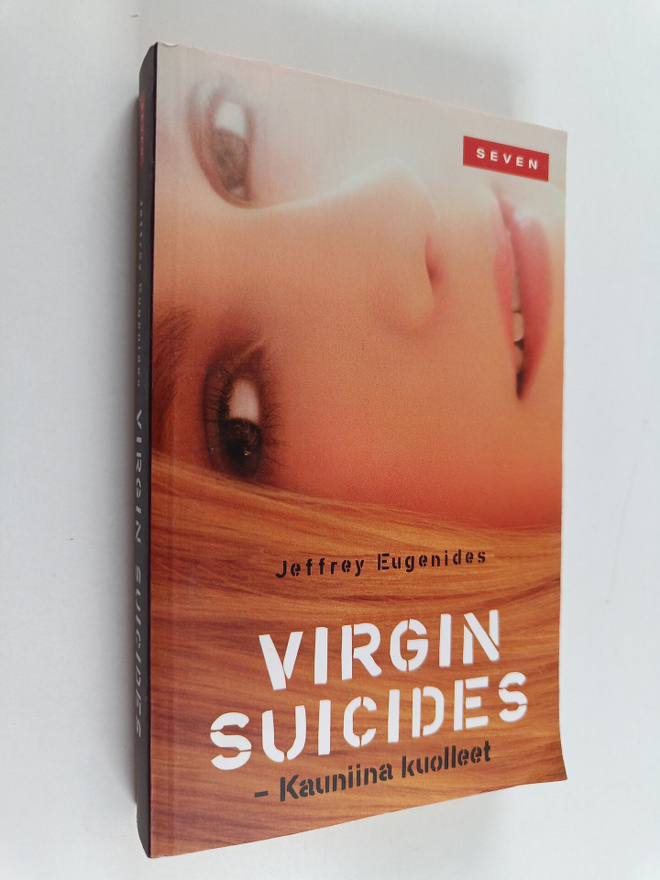 Jeffrey Eugenides : Virgin Suicides - Kauniina kuolleet