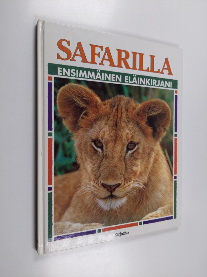 Claire Watts : Safarilla : ensimmäinen eläinkirjani