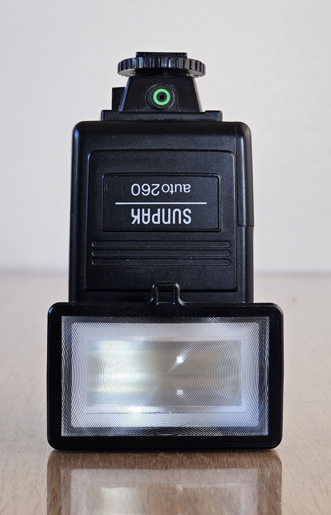 == Sunpak Auto 260 Salamalaite