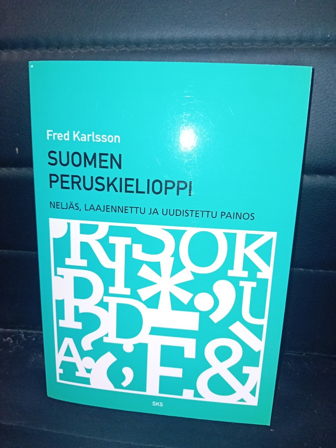 Fred Karlsson: SUOMEN PERUSKIELIOPPI (4p.) Sis.postikulu