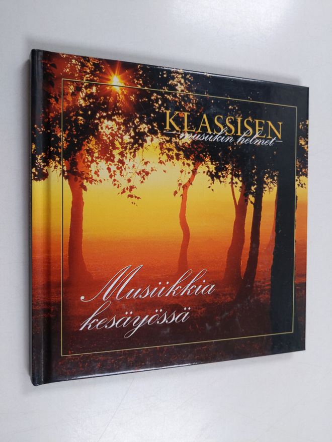 Leena Unkari-Virtanen : Musiikkia kesäyössä