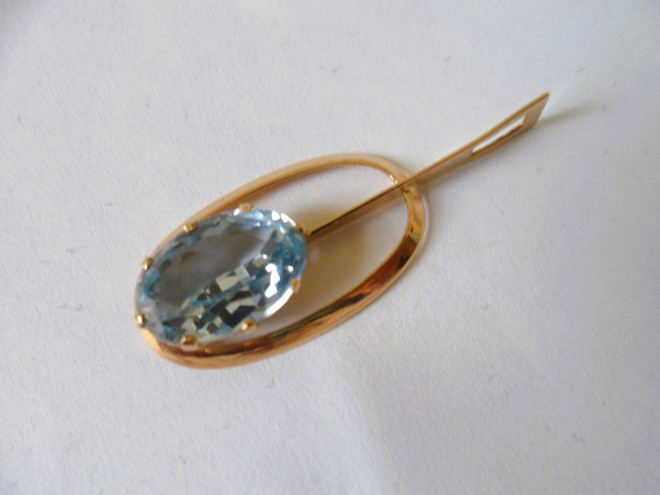 Kultainen kiviriipus 14K