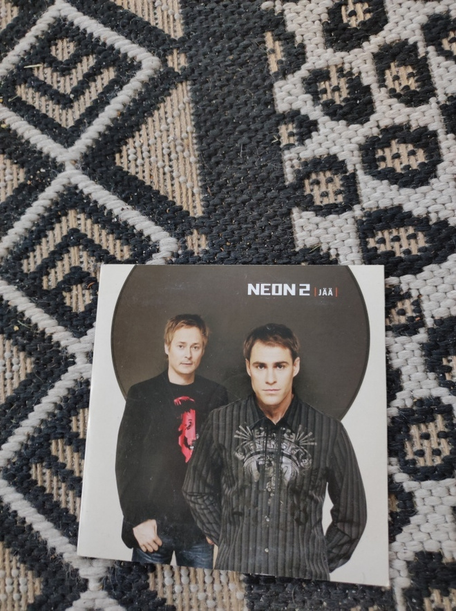 Neon 2 cds