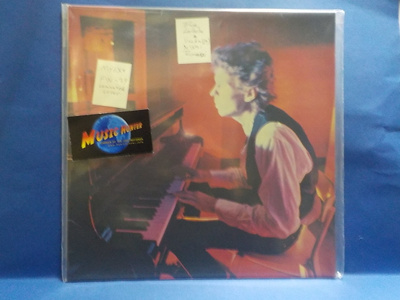 DAVE LINDHOLM - VANHA & UUSI ROMANSSI M-/EX+ FIN - 79 LP