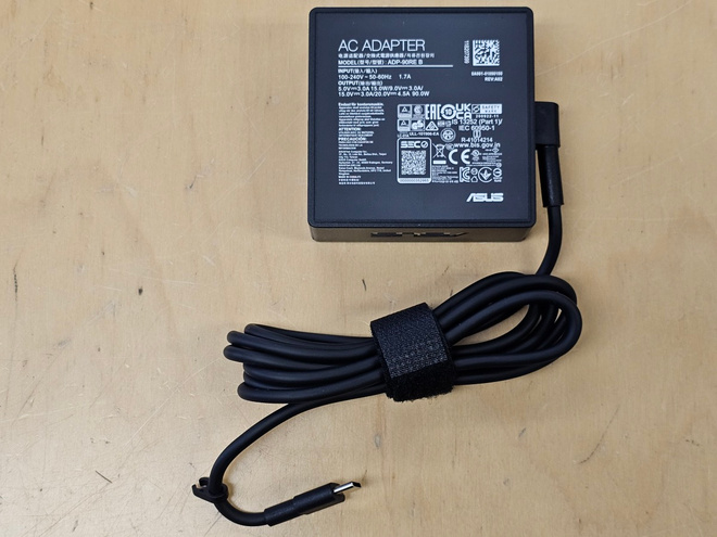 Virtalähde ASUS USB-C 90W