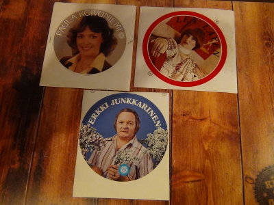 PAULA KOIVUNIEMI & LEA LAVEN & ERKKI JUNKKARINEN TARRAT