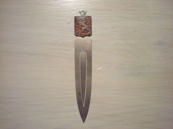 Hopeinen kirjamerkki