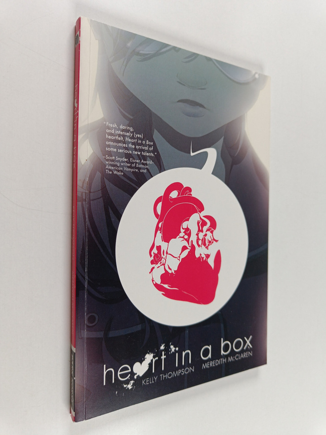 Kelly Thompson : Heart in a Box