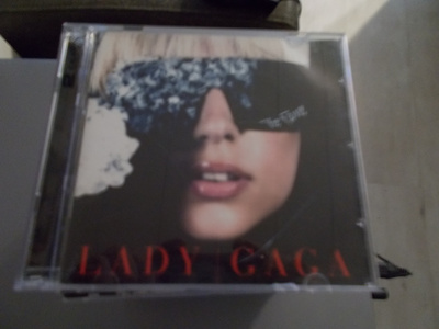 2 - CD LADY GAGA ** THE FAME MONSTER **