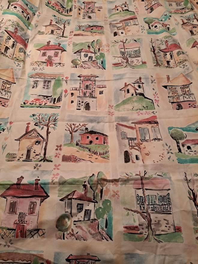 Värikäs talo puuvillakangas 110x155cm