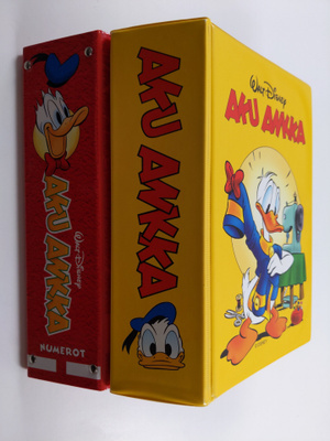 Walt Disney : Aku Ankka vuosikerta 2003 (1-52, kansiossa)