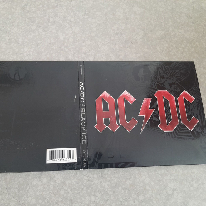 Ac/dc cd