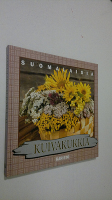 Ritva (kuvat) Reinilä : Suomalaisia kuivakukkia
