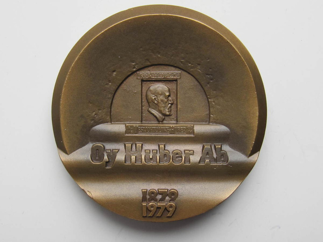 Oy Huber Ab 1879 - 1979 (H. Häiväoja)