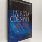 Patricia Cornwell : Tomuksi ja tuhkaksi - pikkukuva 1