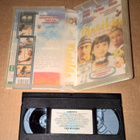 KUKA SANOO TAHDON JULIA ROBERTS 1997 VHS - pikkukuva 3