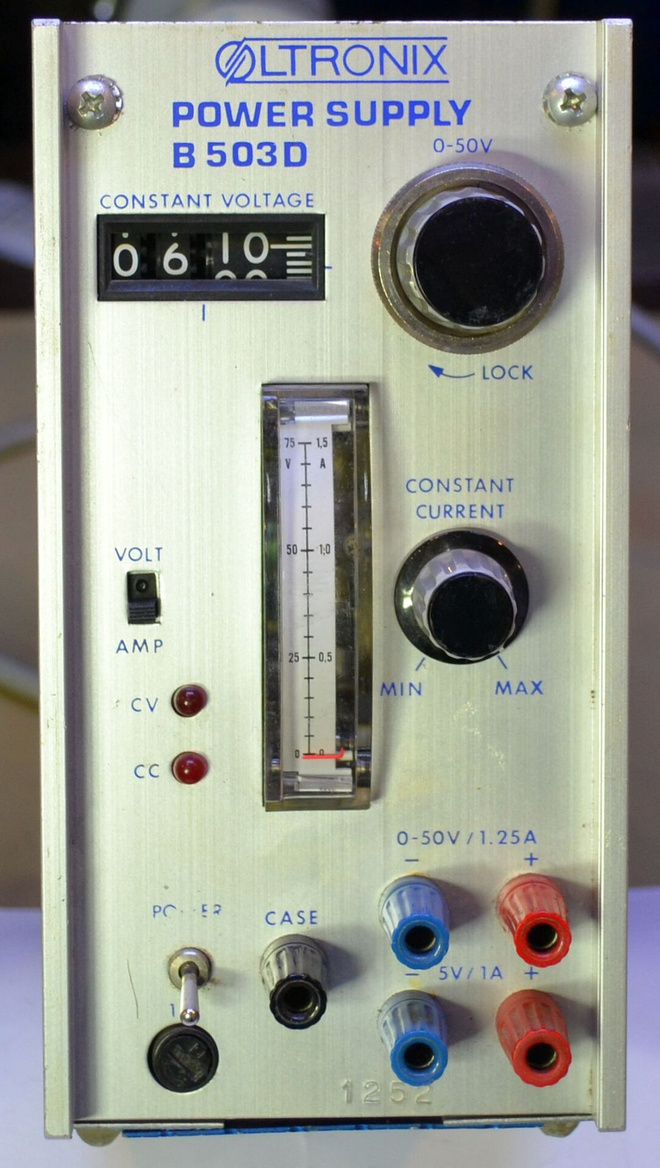Virtalähde Oltronix B503D 0-50VDC 1,25A  5V 1A