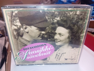 4CD Sotavuosien Suosikkisävelmät ( SIS POSTIKULU )