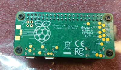 Levykeasemaemulaattori Pi1541 (Raspberry Zero + Pi1541 Hat)