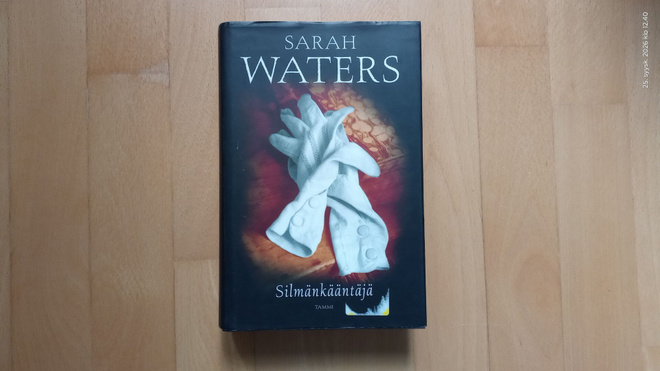 Sarah Waters : Silmänkääntäjä (Kirja)