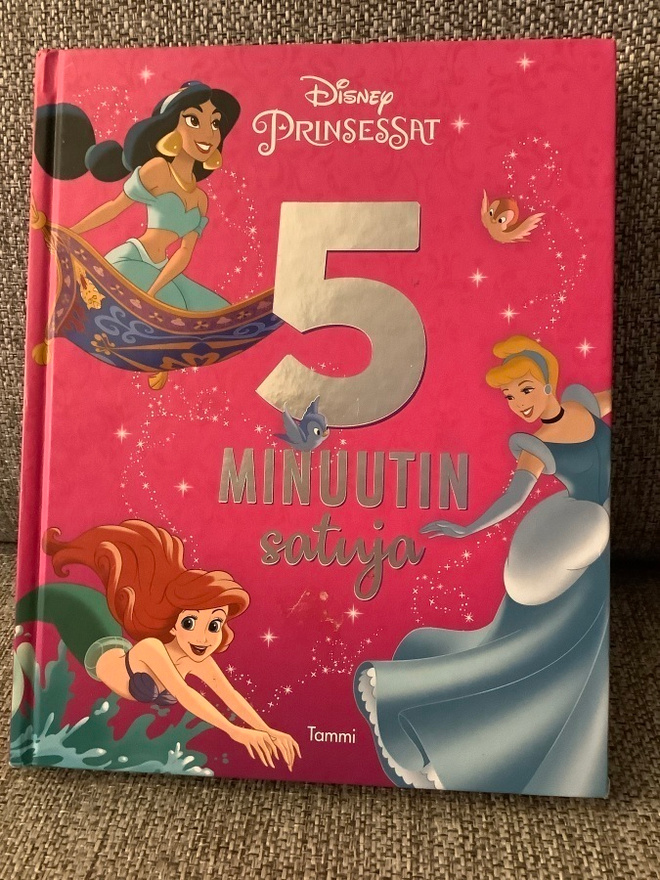DISNEY PRINSESSAT 5 MINUUTIN SATUJA