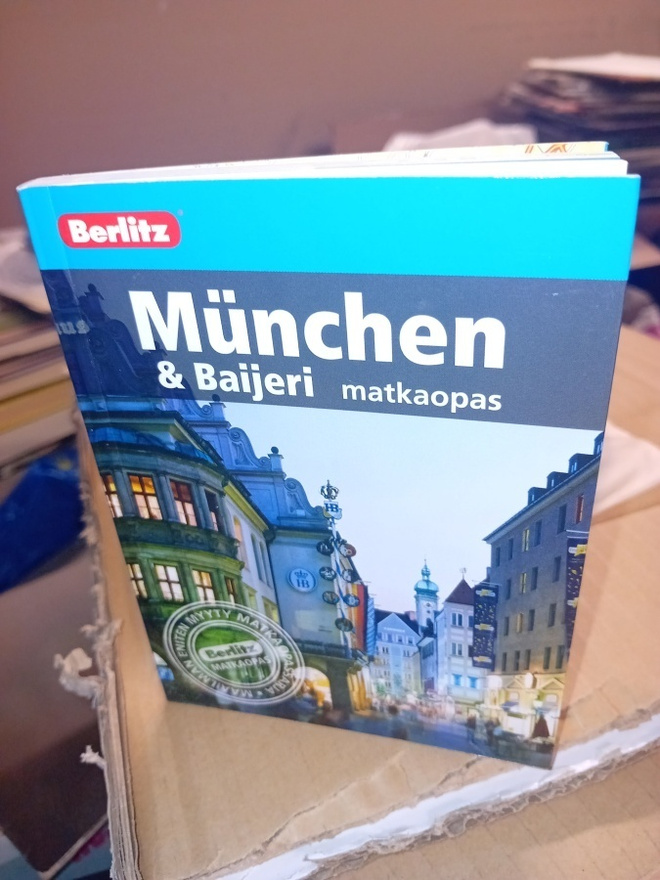 Berlitz matkaopas Munchen & Baijeri ( SIS POSTIKULU