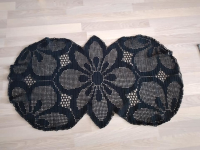 Musta liina Tehty 6 säikeisestä kalalangasta.