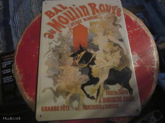 Peltikyltti Moulin Rouge, punainen mylly