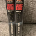 2 X JAMES BOND 007 (KULTAINEN ASE & ELÄ JA ANNA TOISTEN KUO - pikkukuva 3