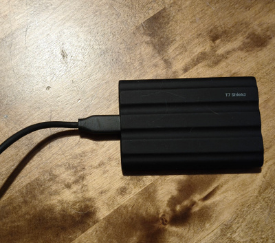 SAMSUNG Portable SSD T7 Shield 1TB NVMe USB