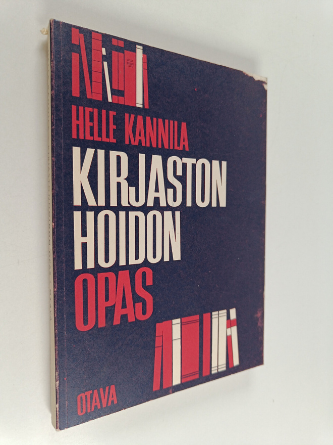Helle Kannila : Kirjastonhoidon opas