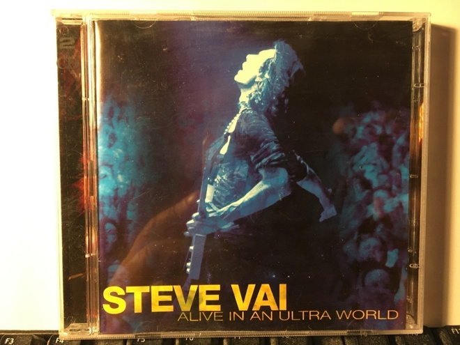 STEVE VAI: Alive In An Ultra World, CD x 2