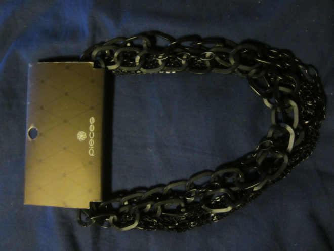 Kaulakoru Musta Ilianna Necklace / pieces