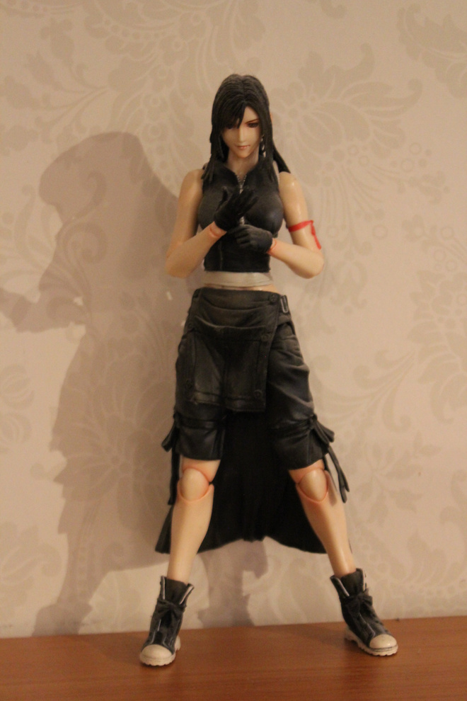 Final Fantasy VII Advent Children Play Arts Kai Tifa