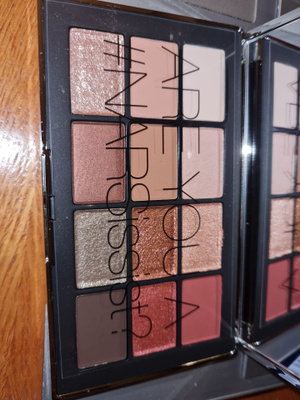 Nars Narsissist Wanted luomiväripaletti