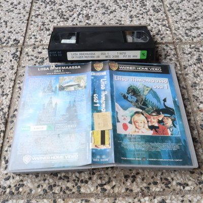 Liisa ihmemassa osa 1 & 2 - VHS