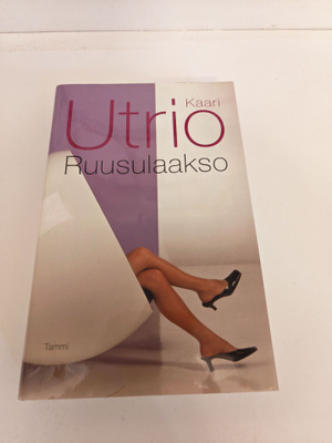 Kaari Utrio; Ruusulaakso