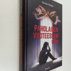 Carolyn Woods : Paholainen vuoteessani - pikkukuva 1