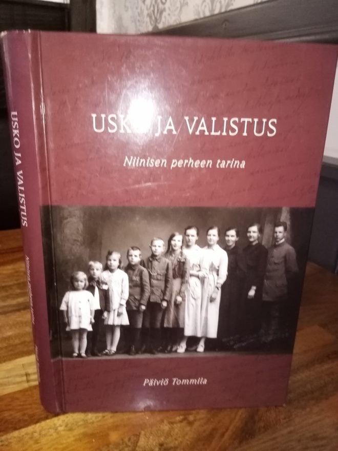 Tommila : Usko ja Valistus -  Niinisen perheen tarina
