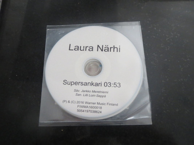 Laura Närhi supersankari cds