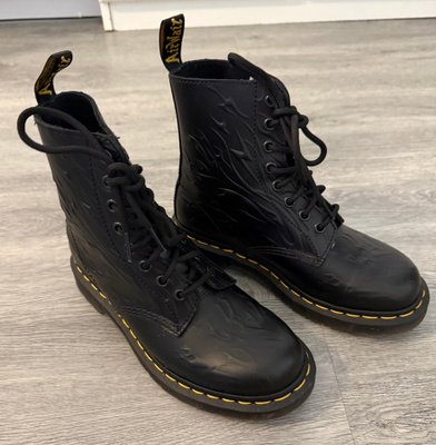 Dr. Martens 1460 Flames maiharit