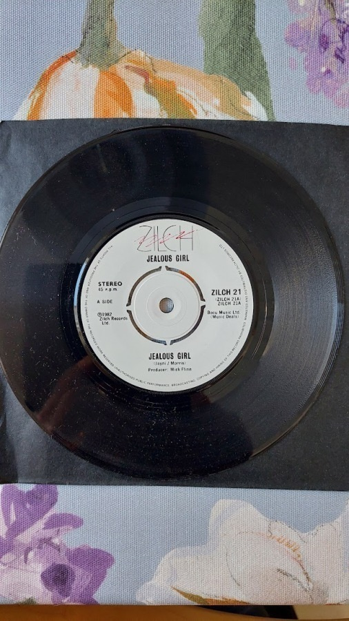 7" Jealous Girl: Three Days And Riki / Red