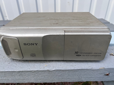 Sony CDX-616 CD Boxi 10 levylle