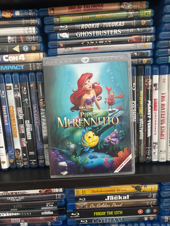 Pieni merenneito disney 28.